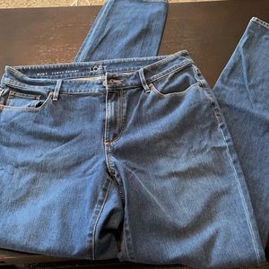 Previously loved Loft curvy skinny jeans